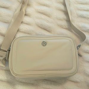 Lululemon cream camera bag